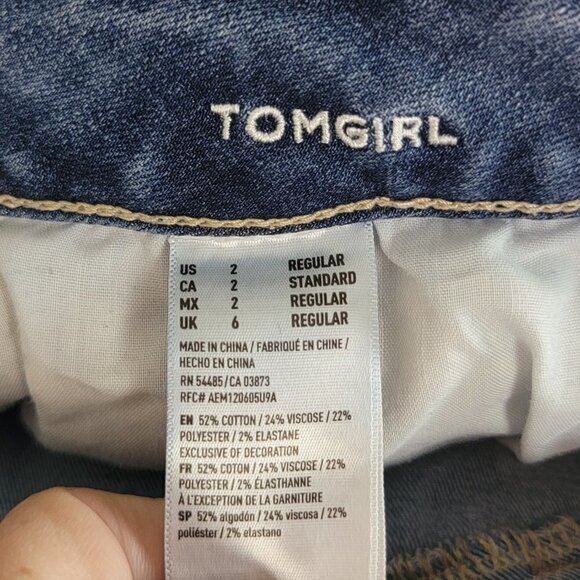 AE 2 Tomgirl Button Fly Distressed Crop Medium Wash Relaxed Jeans American Eagle - Picture 14 of 16